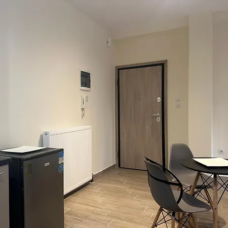 Kinfeels' Downtown Apartment